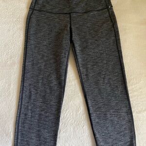 ATHLETA Gray Women’s Crop Leggings Sz M